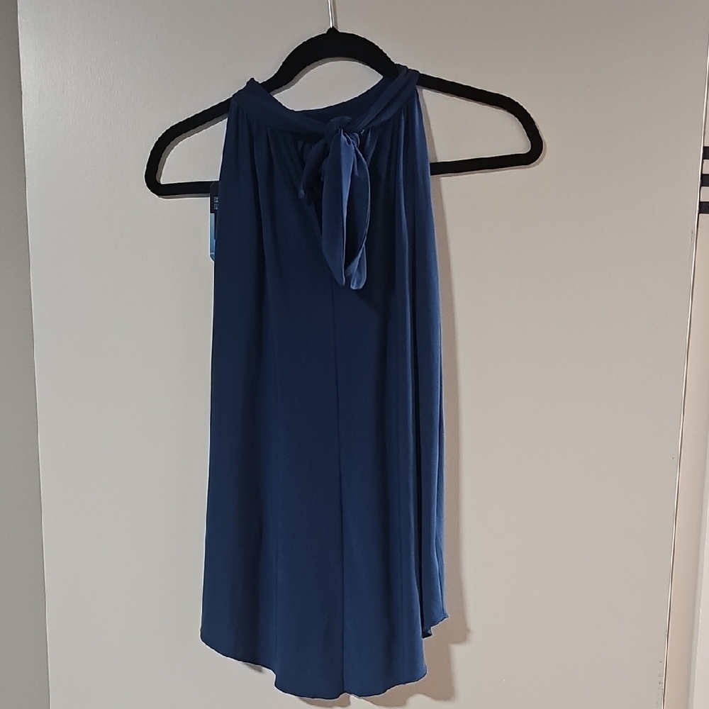 Chic Navy High-Low Shirt - Picture 3 of 4